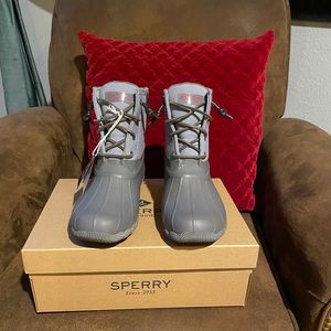 New Sperry Saltwater Waterproof rain “duck” boots